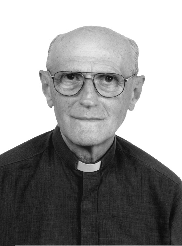 Holló István társplébános 1987-2001.